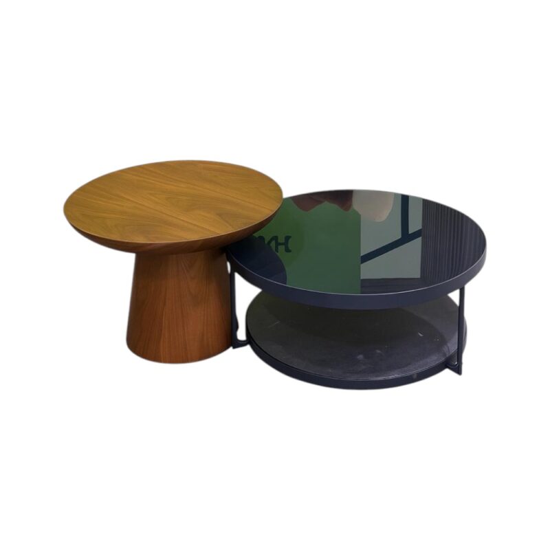 Noir Table With Supreme